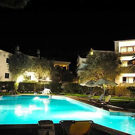 Hotel Niki 3*